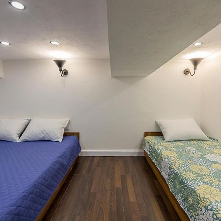 Kyiv Saksahanskoho Apart Hotel Екстер'єр фото